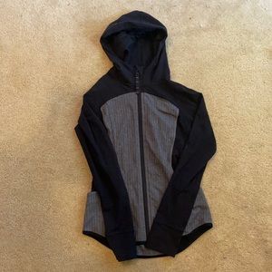 IVIVVA black and grey KIDS work out zip up SIZE 12